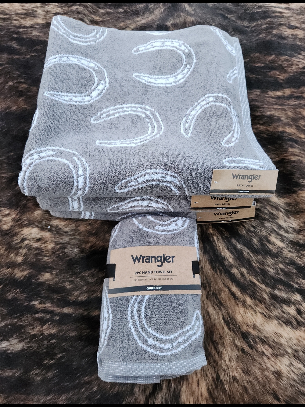 Wrangler Gray Horseshoe Pattern Towel Set